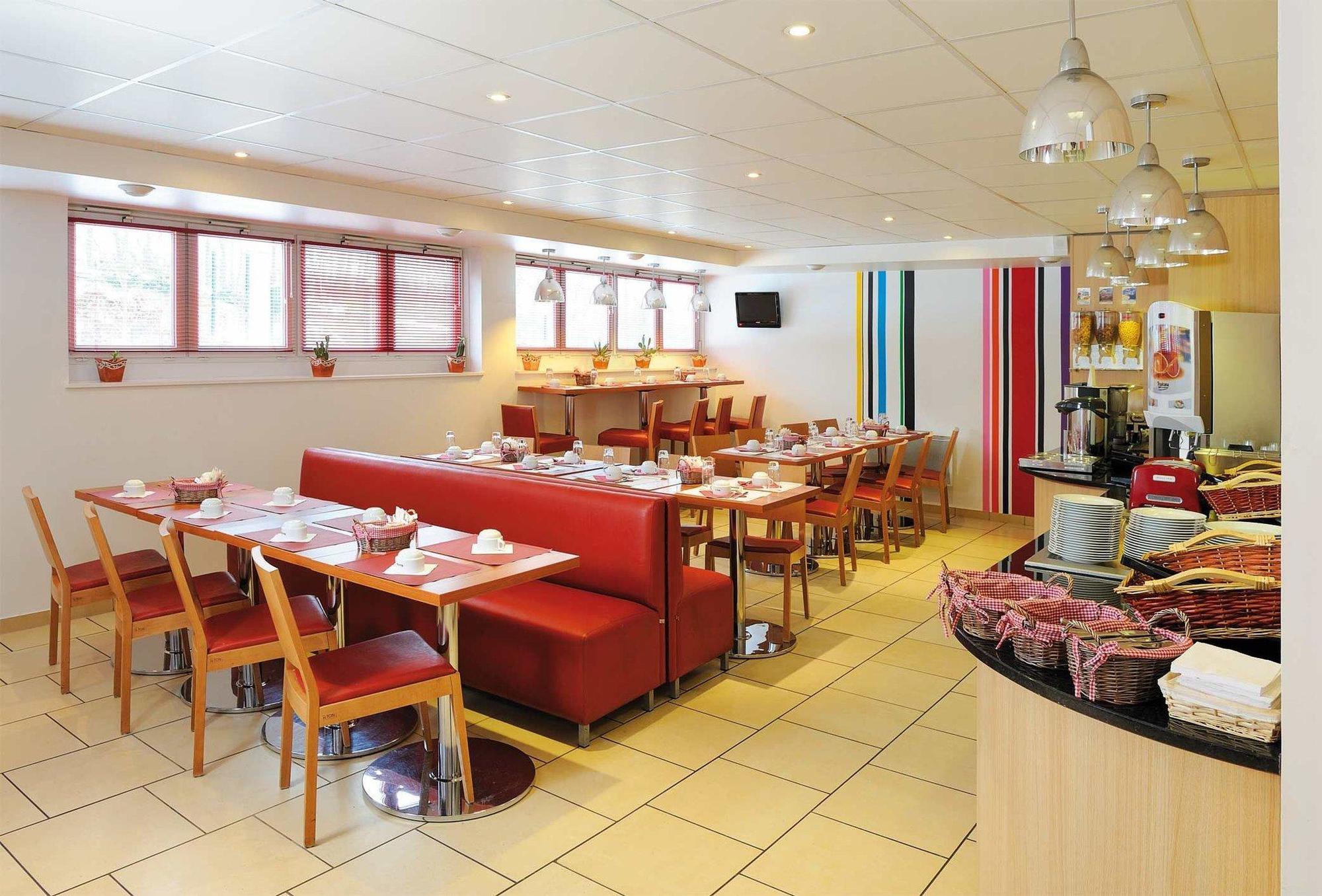 Residhome Paris Saclay " Bures Sur Yvette " ร้านอาหาร รูปภาพ